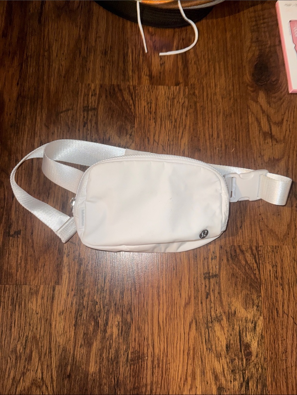 lululemon athletica White Waist Bag Belt Pack 43.T